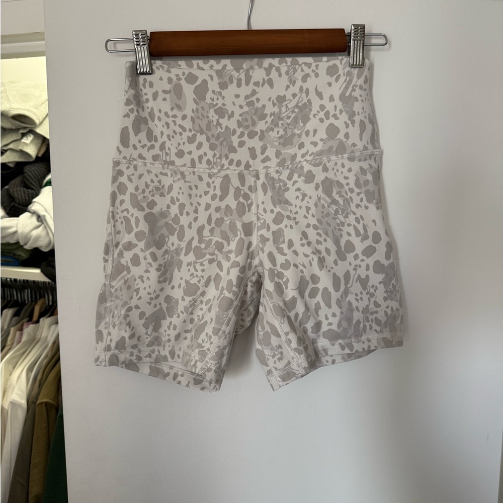 Lululemon Align high-rise short 6” - cheetah camo